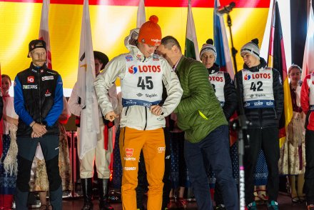 Ceremonia wręczenia numerów startowych